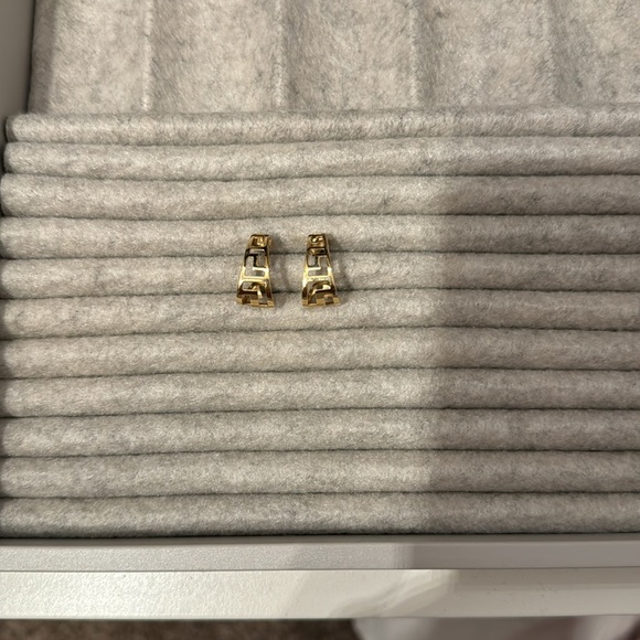 14k Italian gold Greek key hoop earrings - Picture 4 of 4